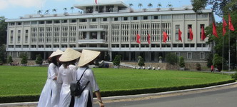 Essential Vietnam Tour Package: 7 Days