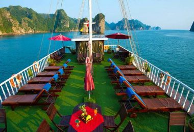 Grayline cruise Sundeck