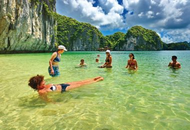 Grayline cruise Swimming