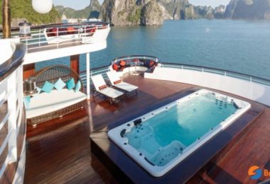 President cruise - pool