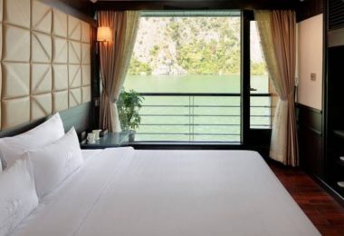 Suit Ocean with Balcony Pelican