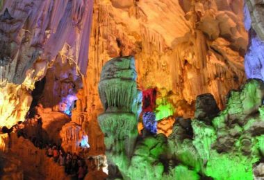 Thien Cung Stalagmite