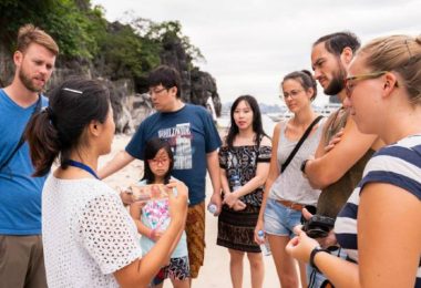 Listen to history of Bai Tu Long bay