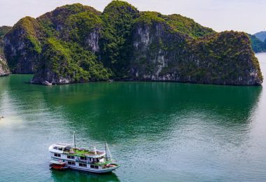 Venezia Cruise Lan Ha Bay