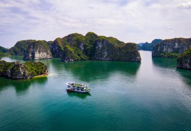 Venezia Cruise Lan Ha Bay