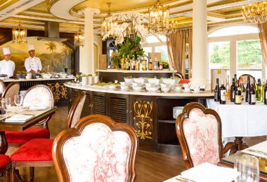 Junior Suite: Mekong Princess Cruise- Mekong River