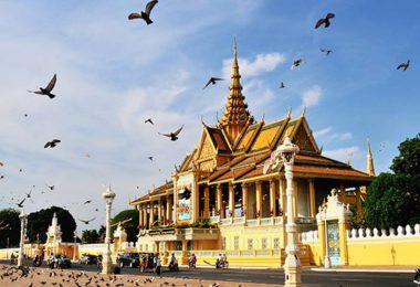 Junior Suite: Mekong Princess Cruise- Mekong River