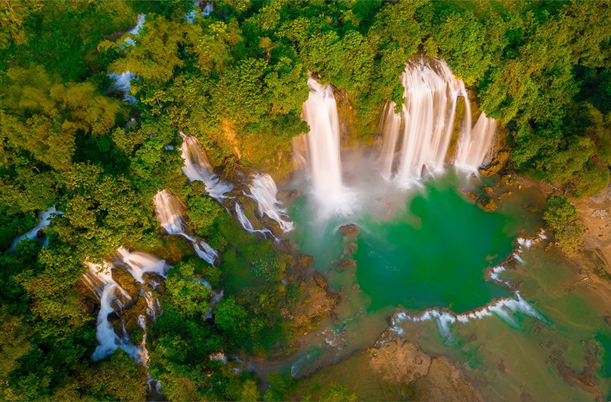 Nang Tien Grotto ( Cave): Travel, Tours, Photo, Map